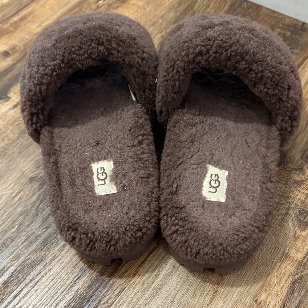 UGG Chocolate Brown Sherling Plush Slides Size 8 Cozette - Picture 7 of 7